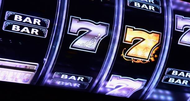 h5 f08 live chat interface during slot tournament